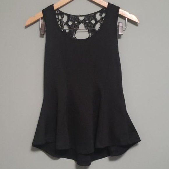 BNWT Crown of Hearts Black Top - Picture 4 of 4